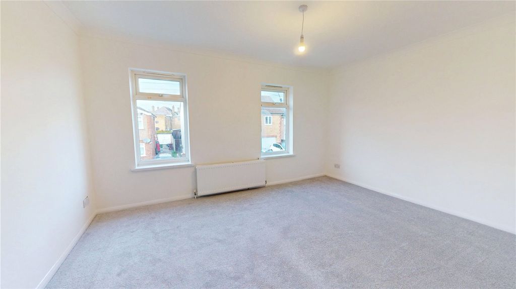 Property photo 2 of 14 Picture No. 02