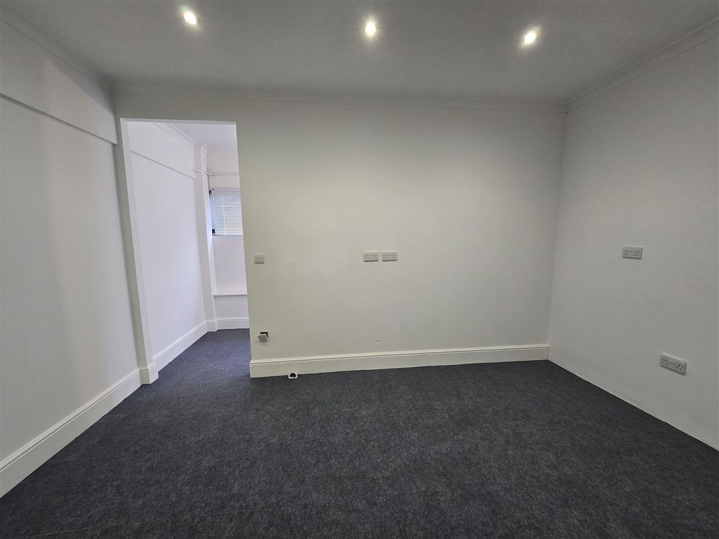 Property photo 3 of 6 20250312_125403.Jpg