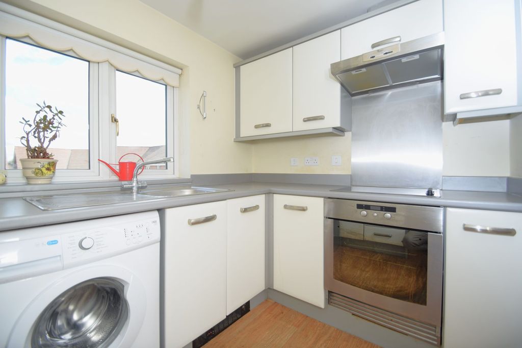 Property photo 3 of 11