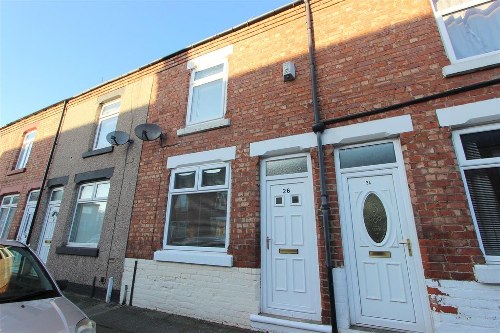 Property photo 3 of 9 Externally