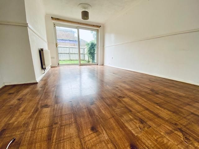 Property photo 2 of 14 Living Room