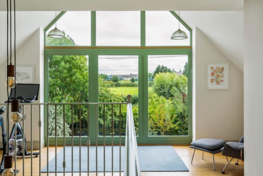 Property photo 2 of 20