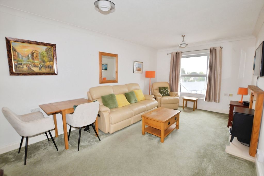 Property photo 2 of 13 Pbox-Img.Jpg
