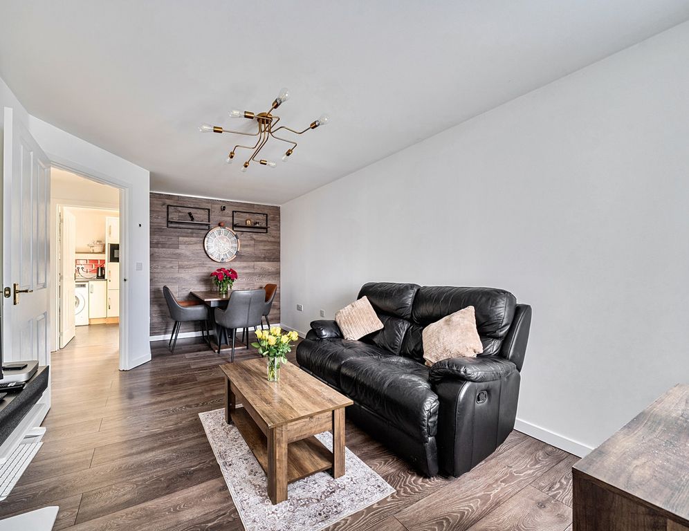 Property photo 2 of 19