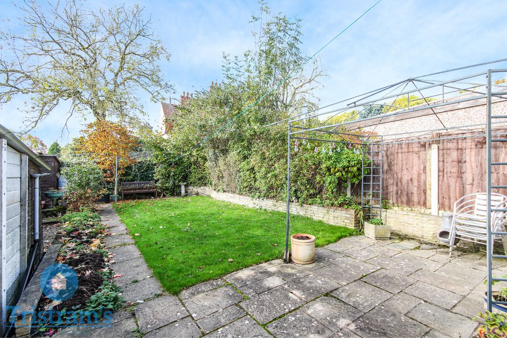 Property photo 2 of 18 Untitled Design - 2024-10-24T162745.551