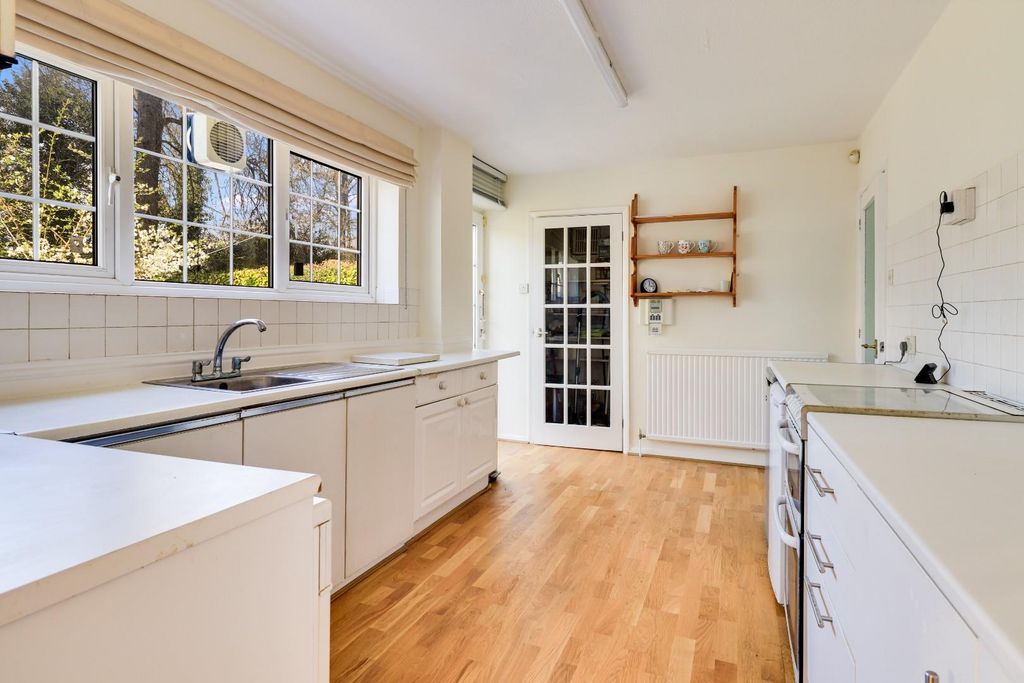 Property photo 2 of 23 Img (9).Jpg