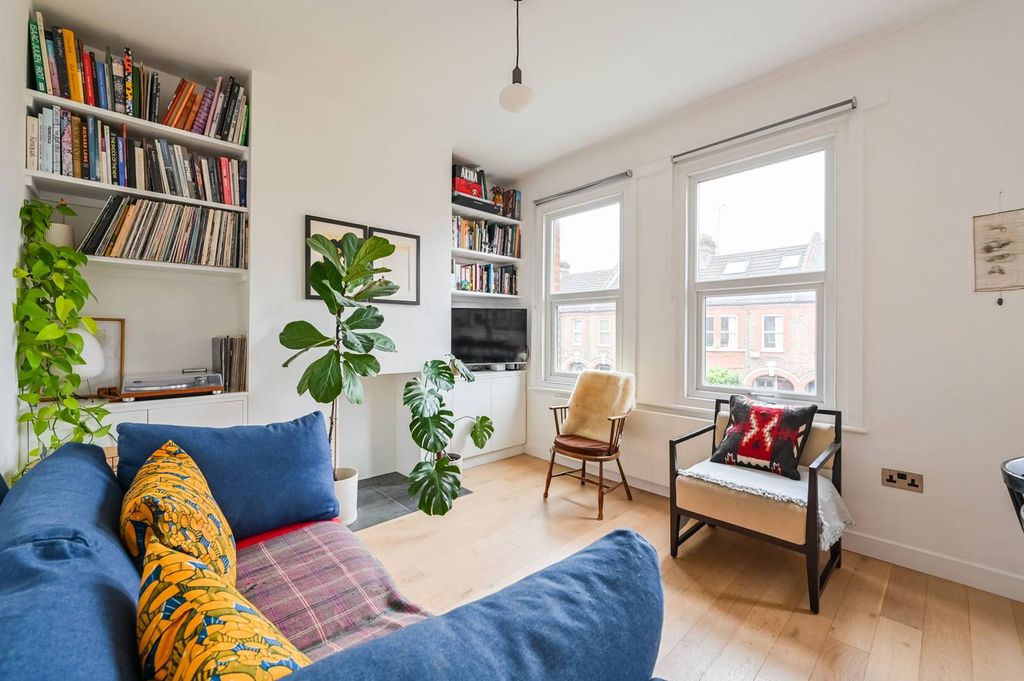 Property photo 2 of 30