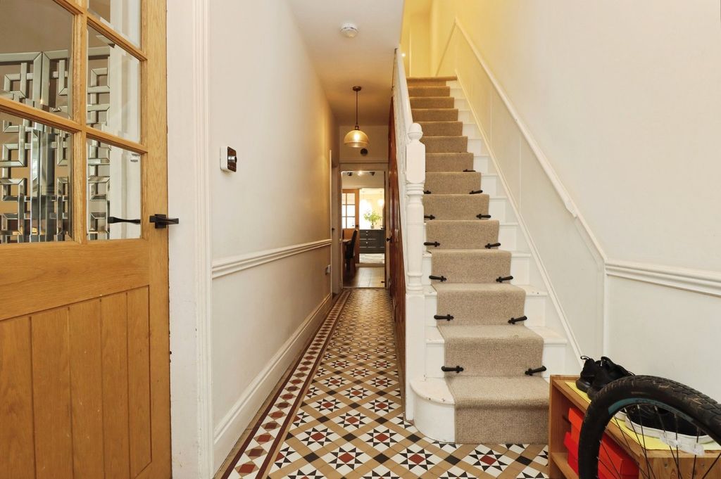 Additional image 9 of 4 bed semi-detached house for saleKingsley Avenue, Kettering NN16