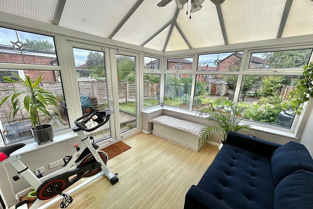 Property photo 3 of 23 Conservatory