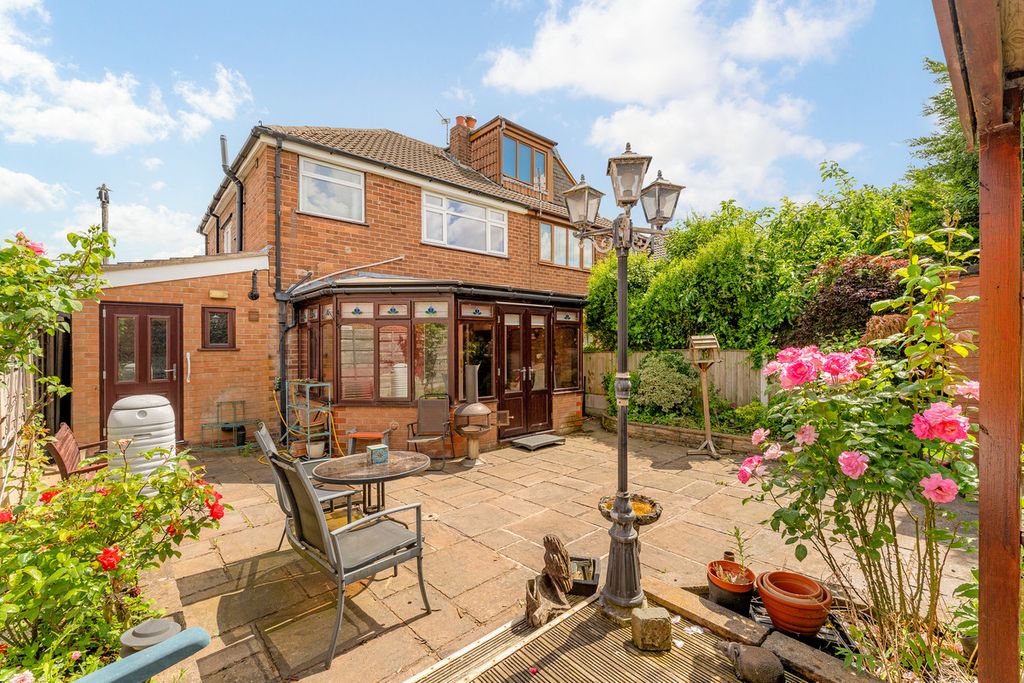 Property photo 2 of 42