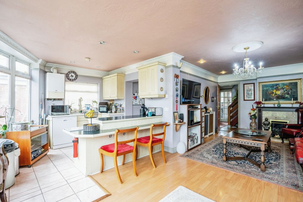 Property photo 3 of 16 Photography