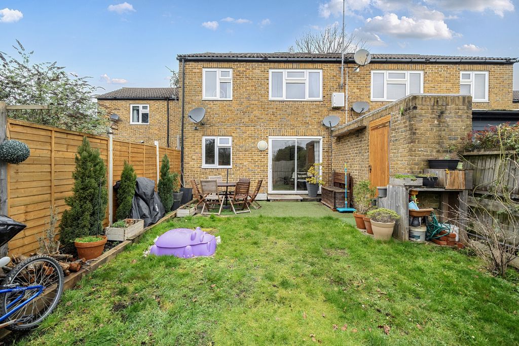 Property photo 1 of 20 1415182-3-69A01c4...