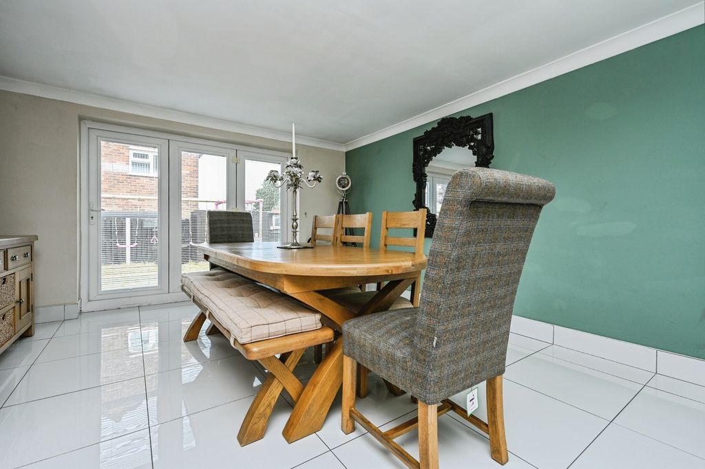 Property photo 3 of 17 Pbox-Img.Jpg