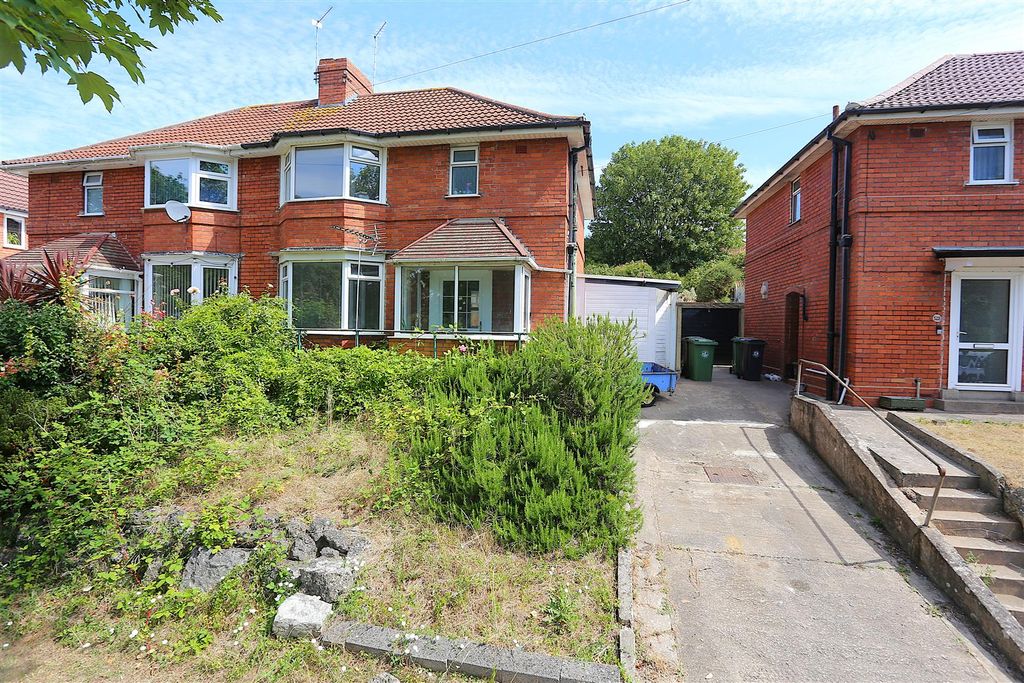 Property photo 1 of 15