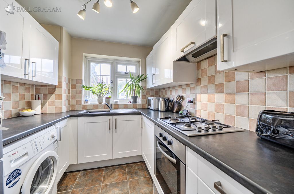 Property photo 2 of 10 9713ce89-8014-4B2E-Ac64-1E1c5930Dec3