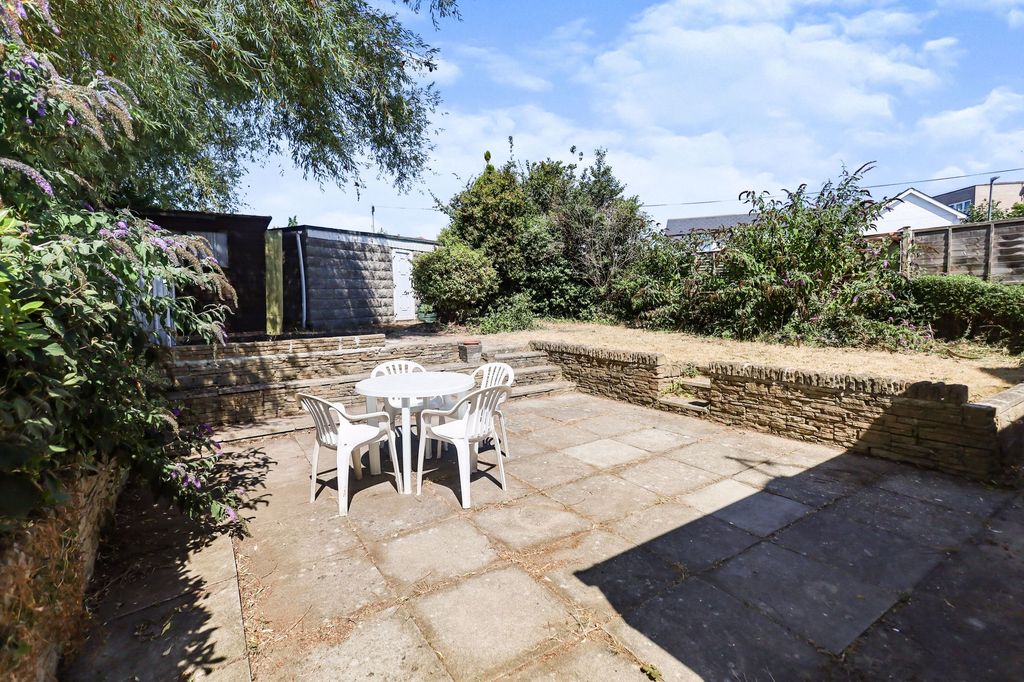 Property photo 2 of 11 Photo 11