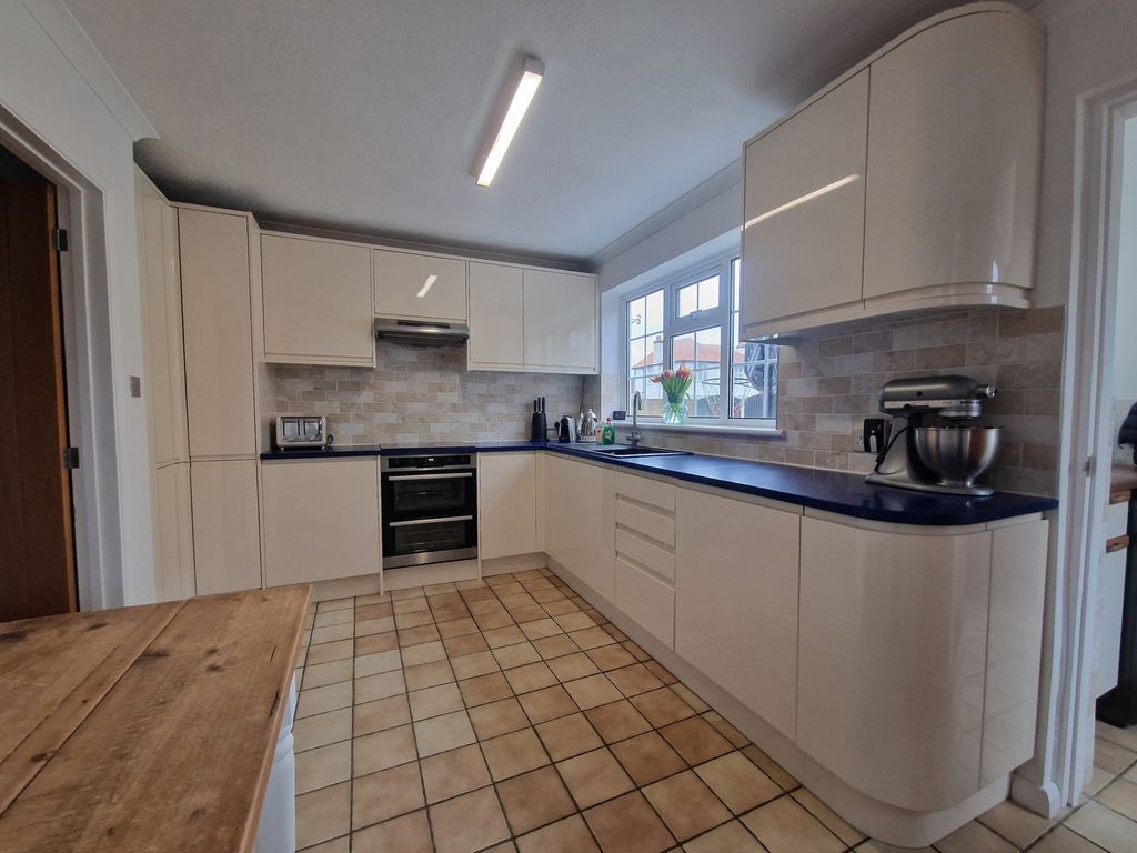 Property photo 2 of 12 Photo 10