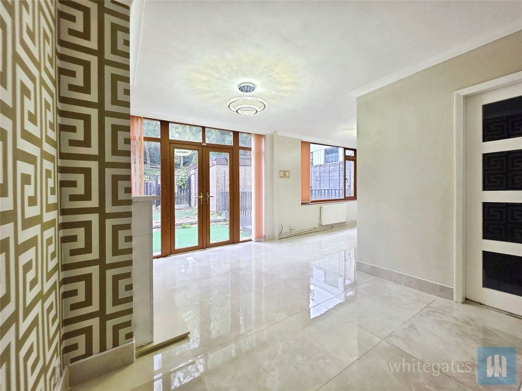 Property photo 2 of 34 Picture No. 03