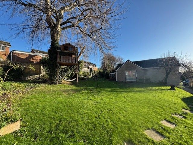 Property photo 3 of 8