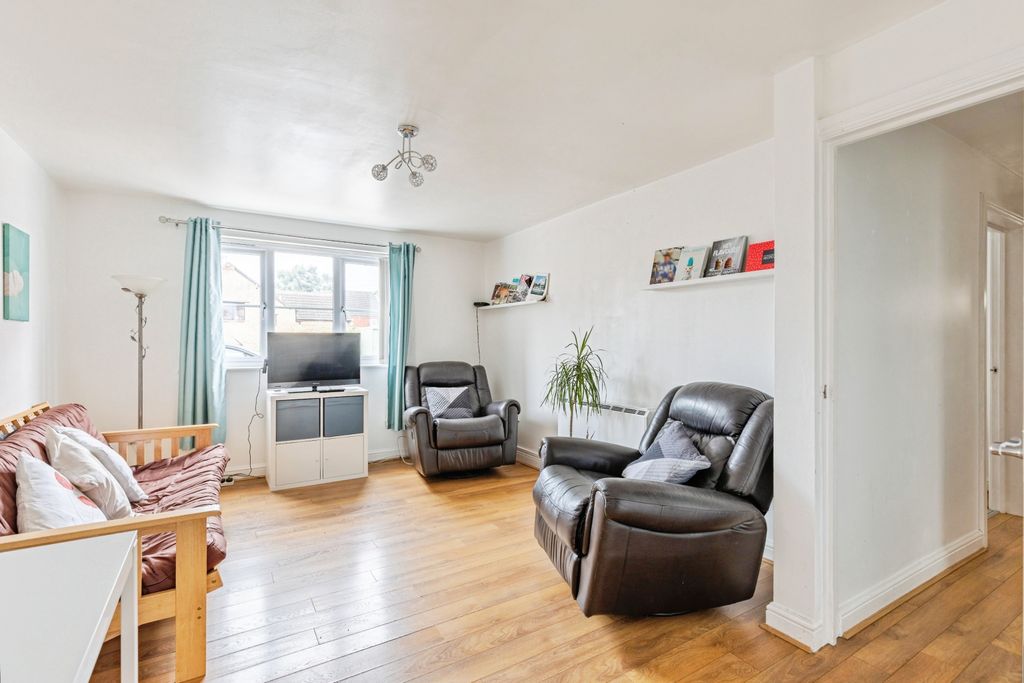 Property photo 1 of 24