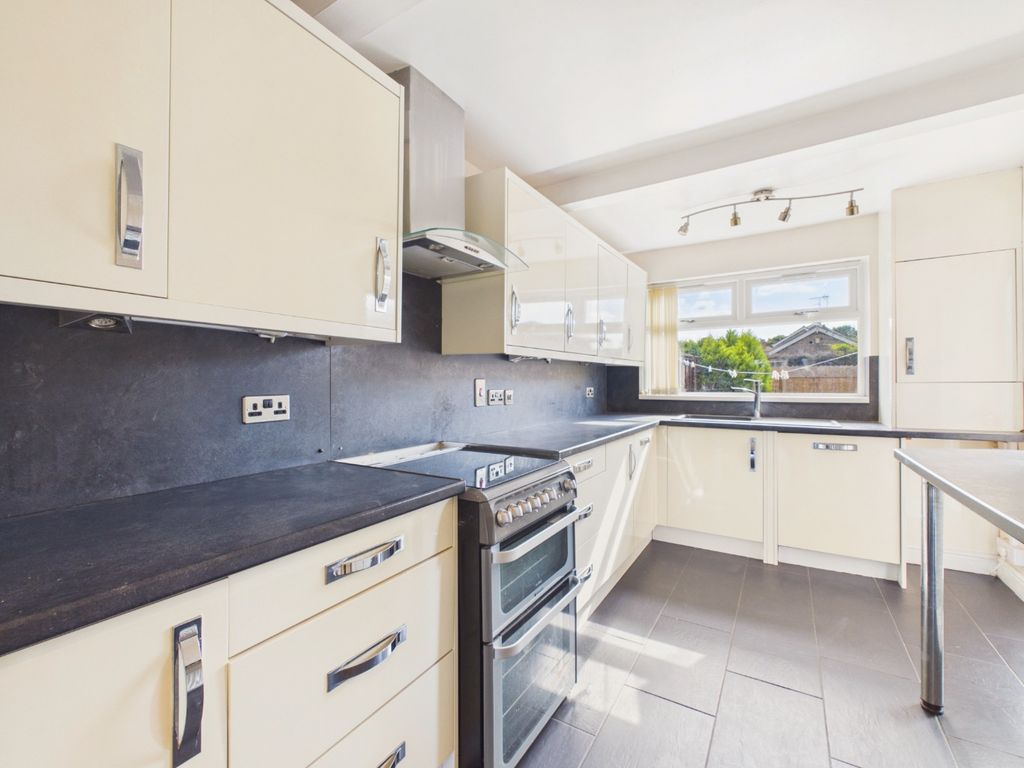 Property photo 2 of 16 5308712