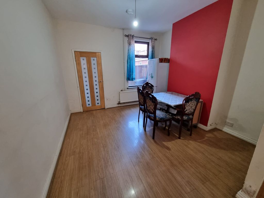 Property photo 3 of 11 Dining Room