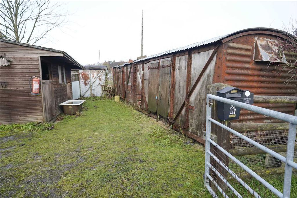 Property photo 2 of 4 The Stables