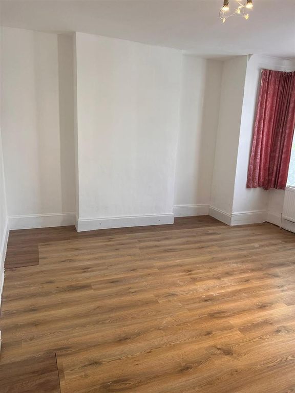 Property photo 3 of 5 Whatsapp Image 2025-08-20 At 2.24.53 Pm.Jpeg
