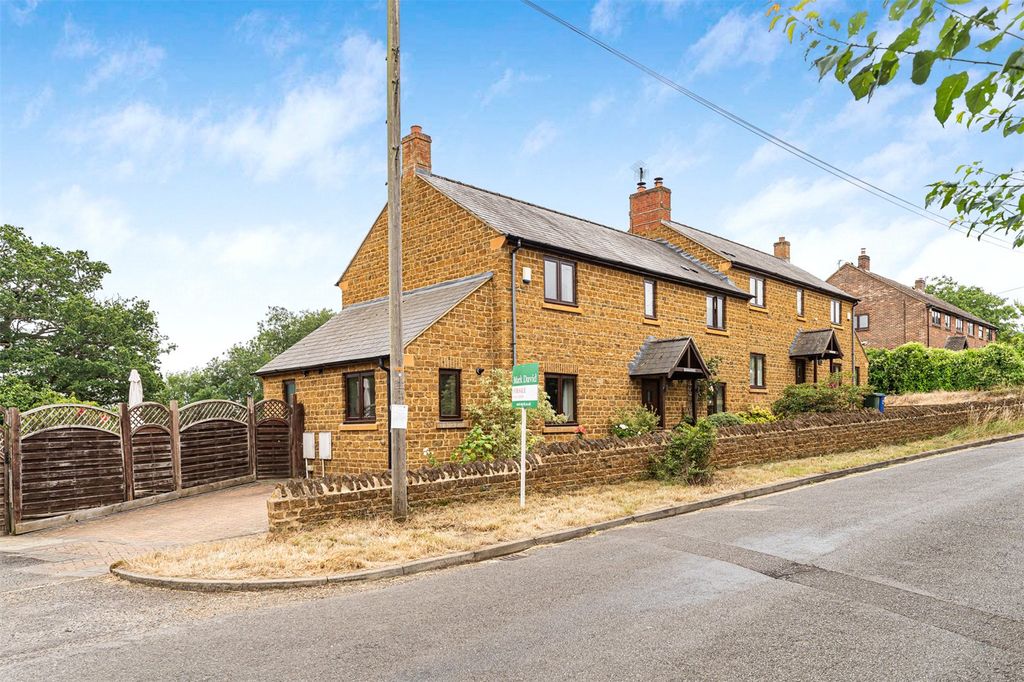 Property photo 1 of 17 Picture No. 23