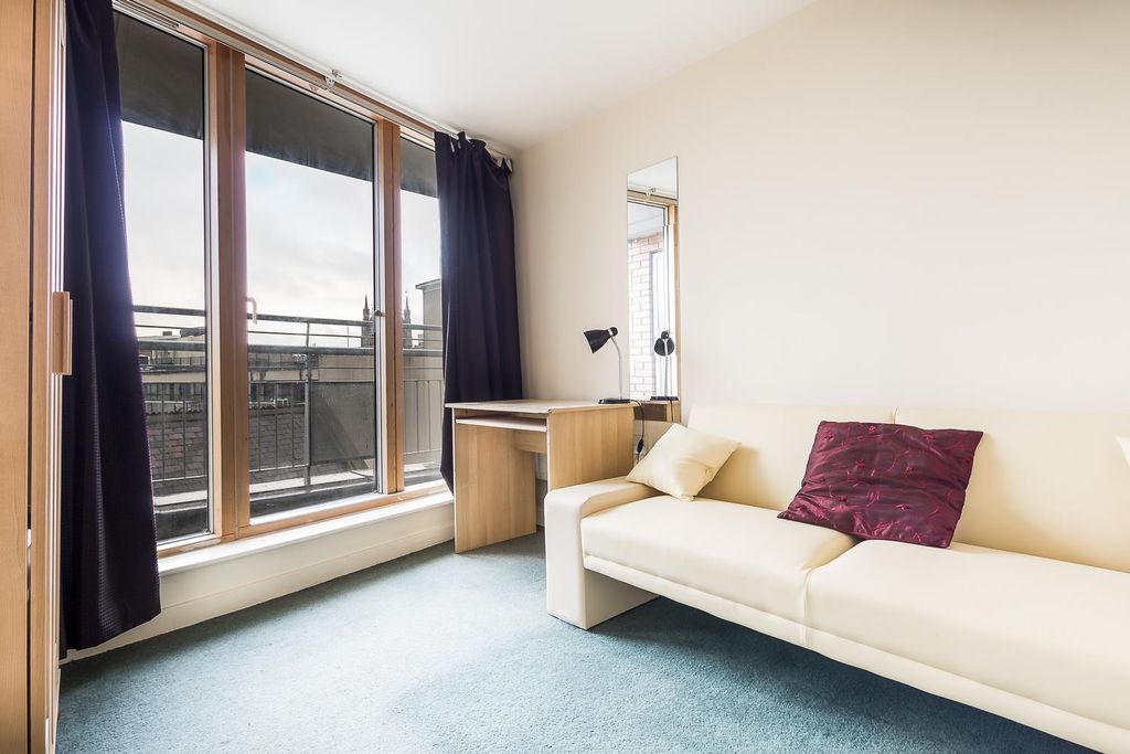 Property photo 3 of 10 Apartment_Lores-3.Jpg