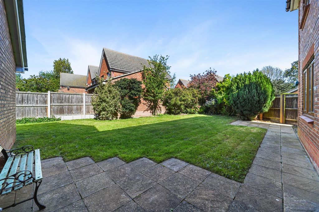 Property photo 2 of 21 Rear Garden