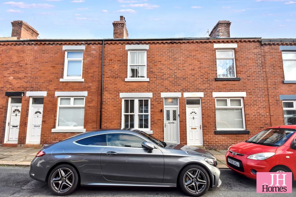 Property photo 1 of 21