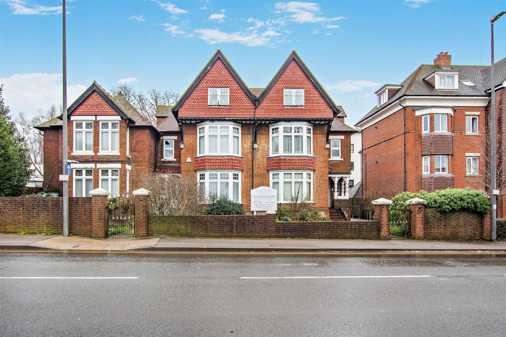 Property photo 1 of 26 8676652-Exterior07-800.Jpg