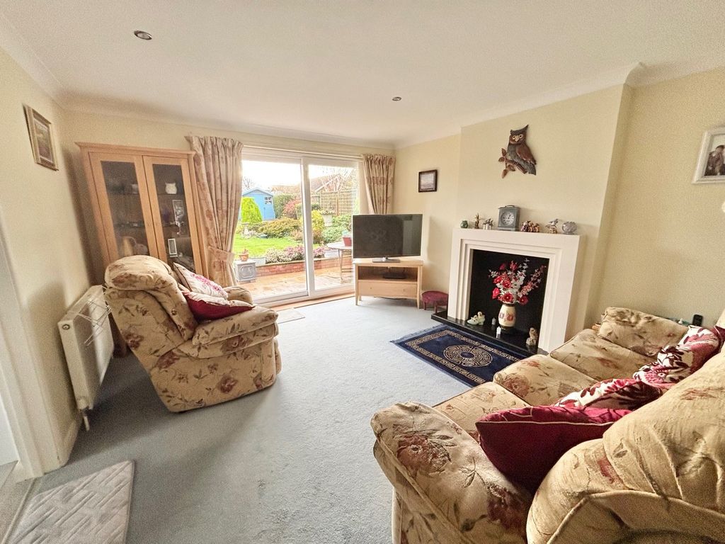 Property photo 3 of 14