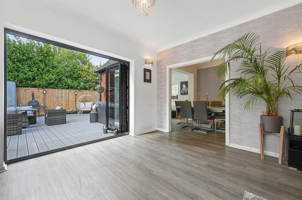 Property photo 3 of 19 Lounge To Dining - Decking