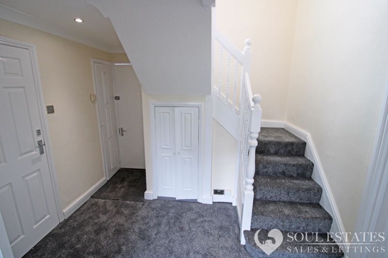 Property photo 2 of 18 Hallway