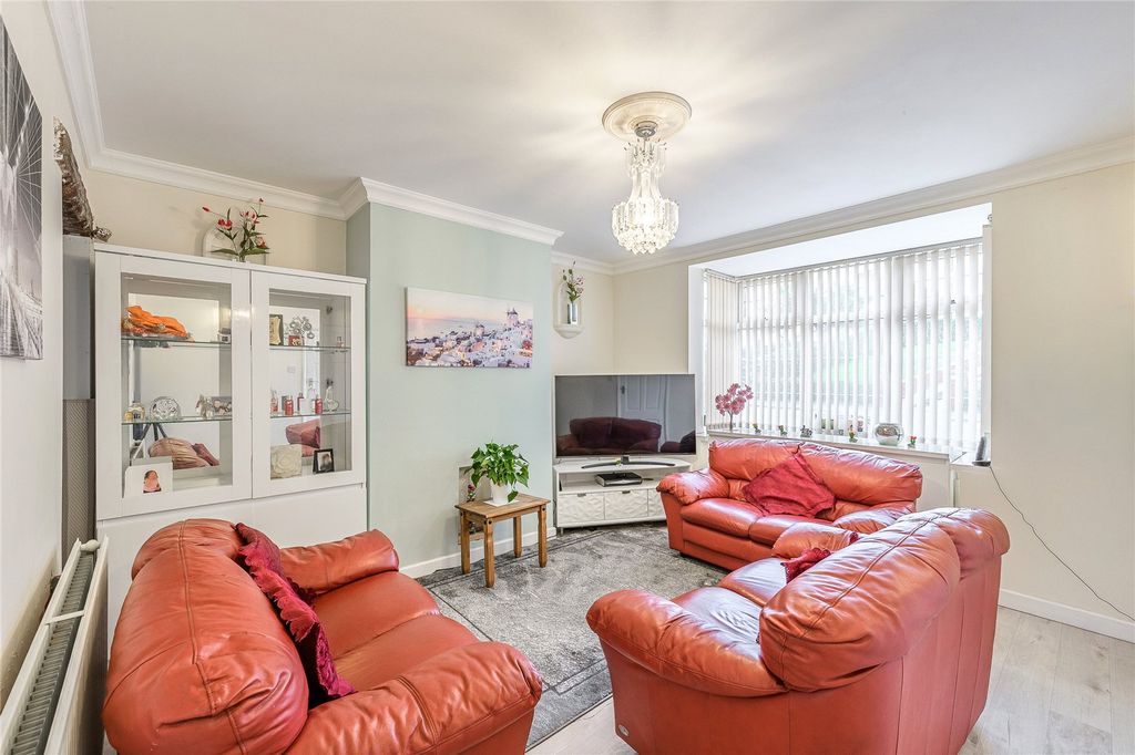 Property photo 3 of 23 Picture No. 25