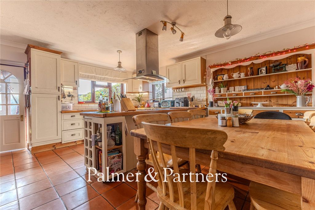 Property photo 2 of 31 Picture No. 07