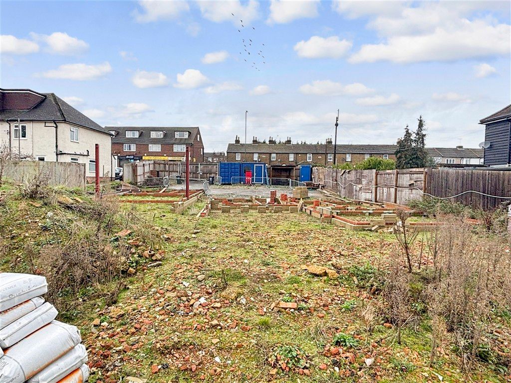 Property photo 1 of 3 Front Fma