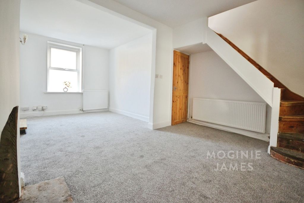 Property photo 3 of 11 Pbox-Img.Jpg