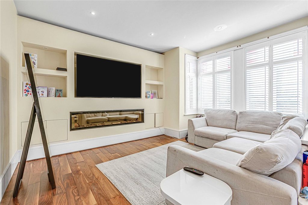Property photo 1 of 12 Reception Room