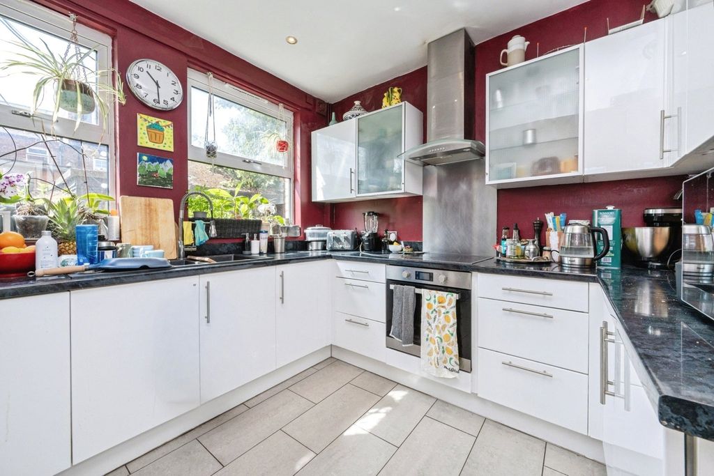 Property photo 3 of 23 Pbox-Img.Jpg
