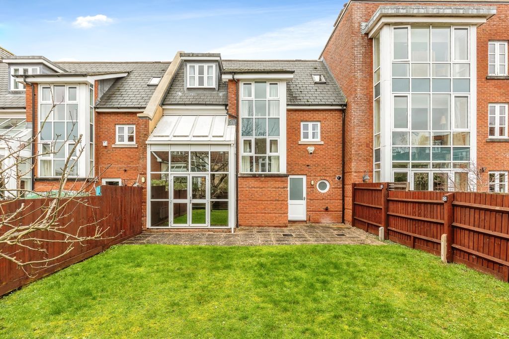 Property photo 2 of 15 Pbox-Img.Jpg