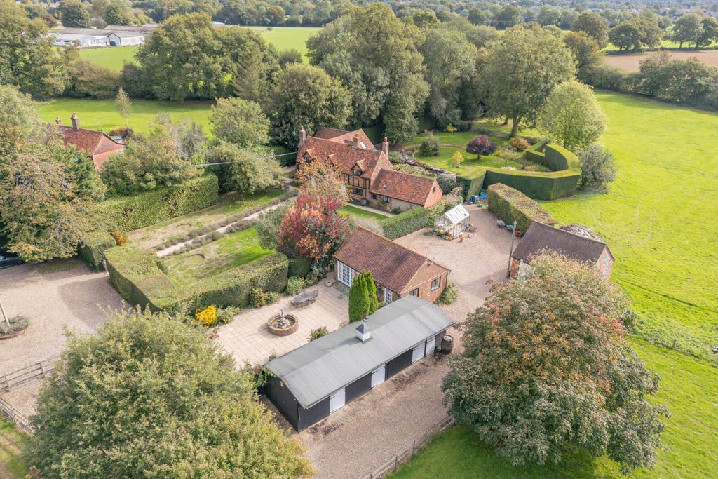 Property photo 2 of 27 Picture No. 20