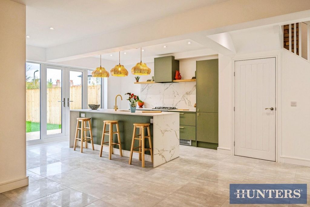 Property photo 2 of 23 Kitchen