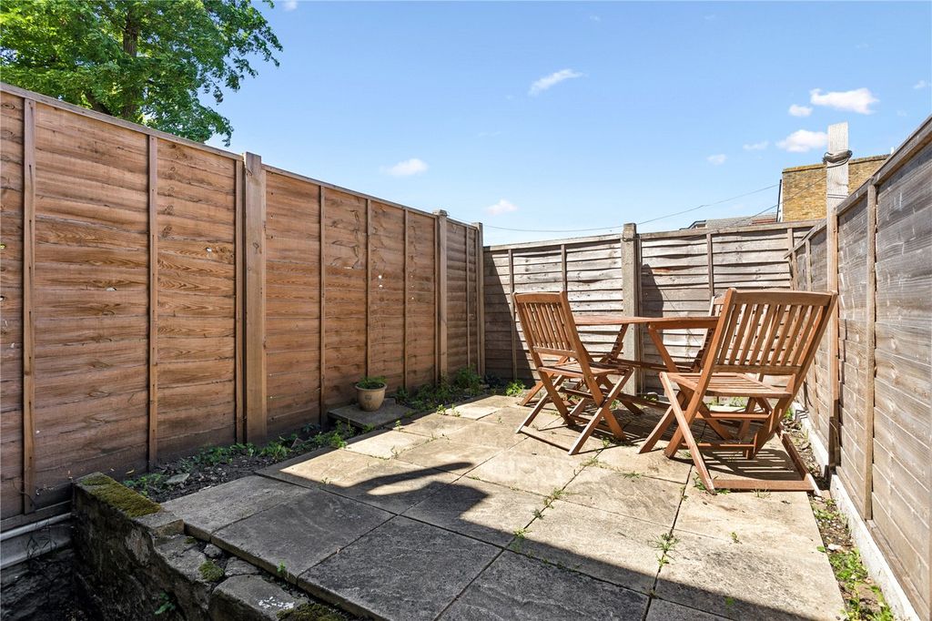 Property photo 2 of 10 Picture No. 11
