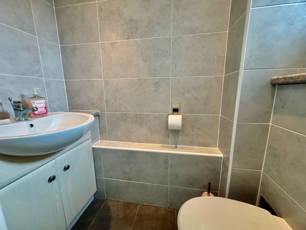 Property photo 3 of 14 cl14