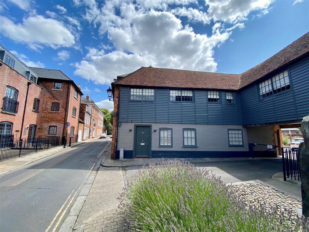 Property photo 1 of 12 External Front