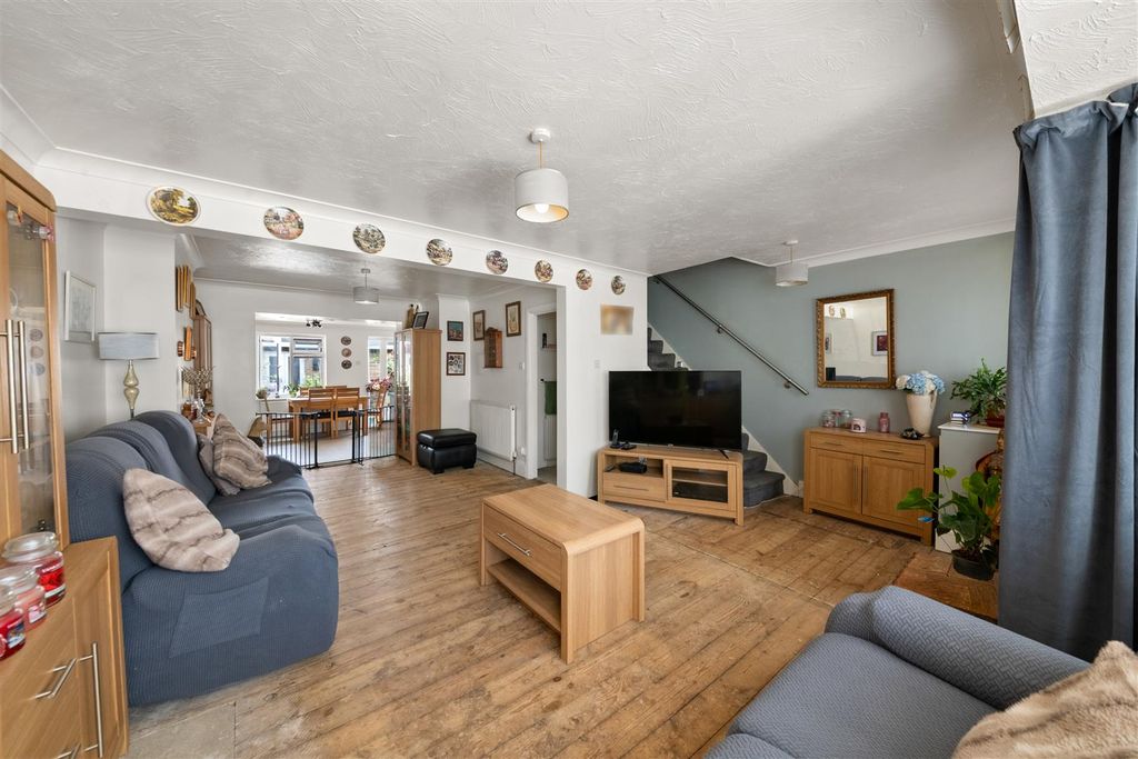 Property photo 2 of 19 2
