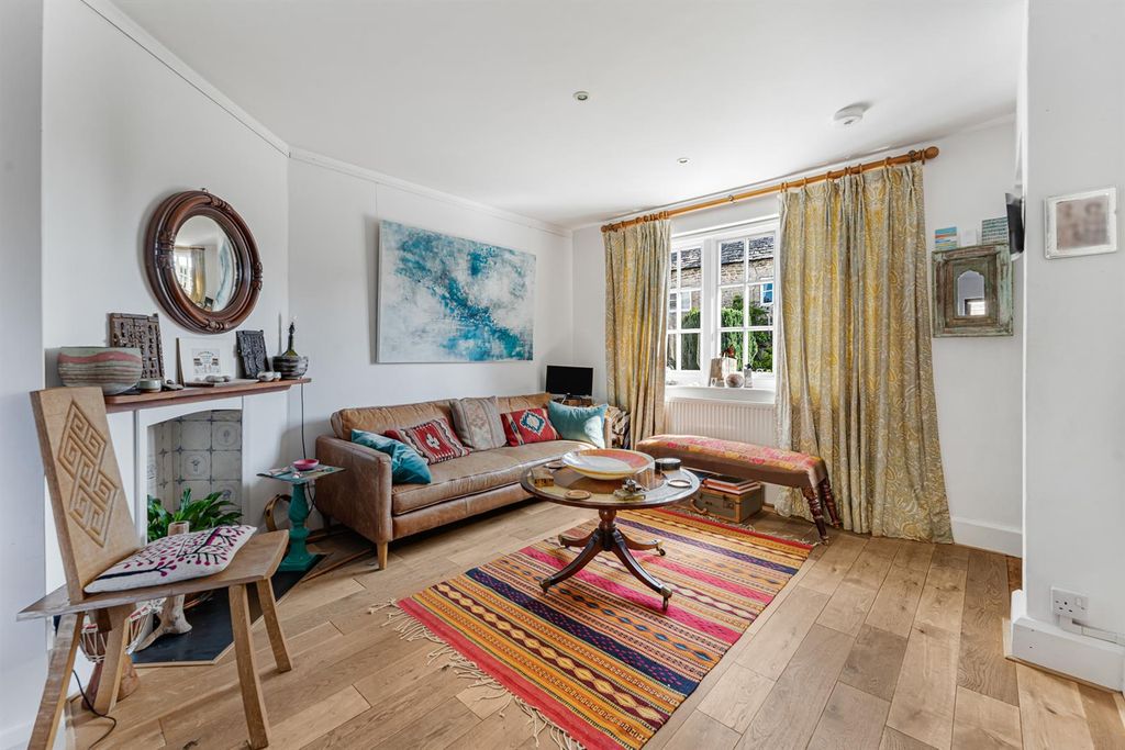 Property photo 2 of 14 3 Union Street-9.Jpg